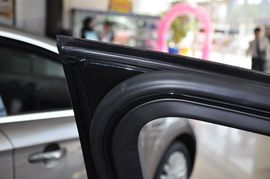 2011款长安福特蒙迪欧致胜2.0T