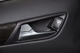 2011款长安福特蒙迪欧致胜2.0T