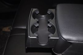 2011款长安福特蒙迪欧致胜2.0T