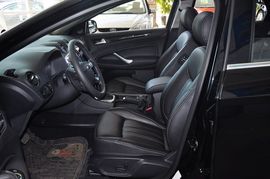 2011款长安福特蒙迪欧致胜2.0T