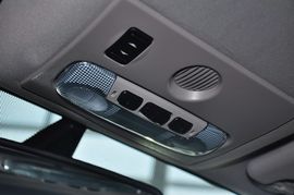 2011款长安福特蒙迪欧致胜2.0T