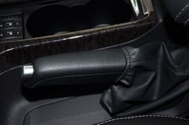 2011款长安福特蒙迪欧致胜2.0T