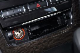 2011款长安福特蒙迪欧致胜2.0T