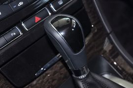 2011款长安福特蒙迪欧致胜2.0T