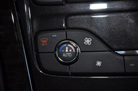 2011款长安福特蒙迪欧致胜2.0T