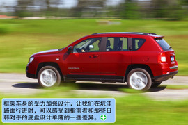 2011款Jeep指南者2.4豪华版