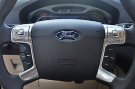 2008款福特麦柯斯S-MAX