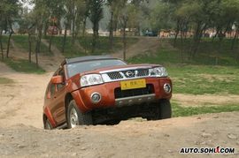 试驾07款帕拉丁