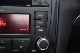 2011款奥迪TT敞篷版2.0TFSI