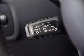 2011款奥迪TT敞篷版2.0TFSI