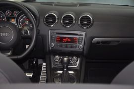 2011款奥迪TT敞篷版2.0TFSI