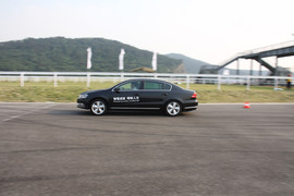 2012款全新迈腾2.0T至尊型上海试驾