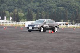 2012款全新迈腾2.0T至尊型上海试驾