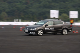 2012款全新迈腾2.0T至尊型上海试驾