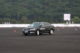 2012款全新迈腾2.0T至尊型上海试驾