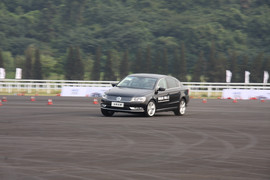 2012款全新迈腾2.0T至尊型上海试驾