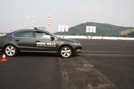 2012款全新迈腾2.0T至尊型上海试驾