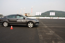 2012款全新迈腾2.0T至尊型上海试驾