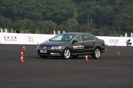 2012款全新迈腾2.0T至尊型上海试驾