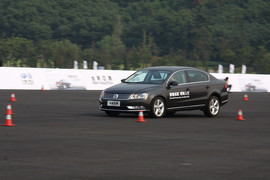 2012款全新迈腾2.0T至尊型上海试驾