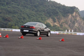 2012款全新迈腾2.0T至尊型上海试驾