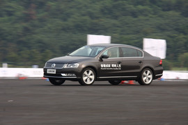 2012款全新迈腾2.0T至尊型上海试驾