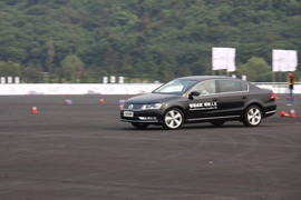 2012款全新迈腾2.0T至尊型上海试驾