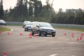 2012款全新迈腾2.0T至尊型上海试驾