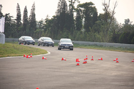 2012款全新迈腾2.0T至尊型上海试驾