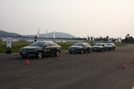 2012款全新迈腾2.0T至尊型上海试驾