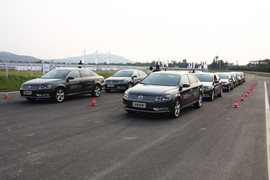 2012款全新迈腾2.0T至尊型上海试驾