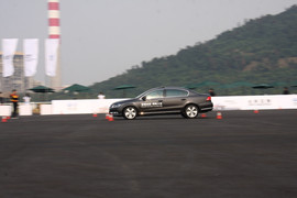 2012款全新迈腾2.0T至尊型上海试驾