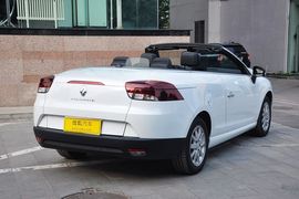 2011款雷诺梅甘娜CC 2.0L手自一体型