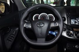 2011款一汽丰田RAV4