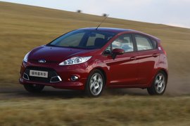 2011款福特嘉年华呼伦贝尔草原试驾