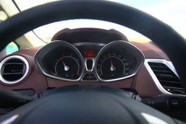 2011款福特嘉年华呼伦贝尔草原试驾