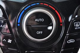 2011款现代飞思Veloster