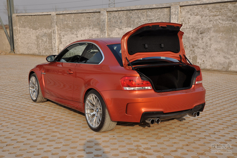 2011款宝马1系m coupe