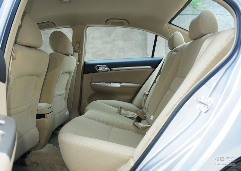 【 长城c50图片】_2012款 1.5t 手动豪华型_双色内饰_内饰_搜狐汽车网