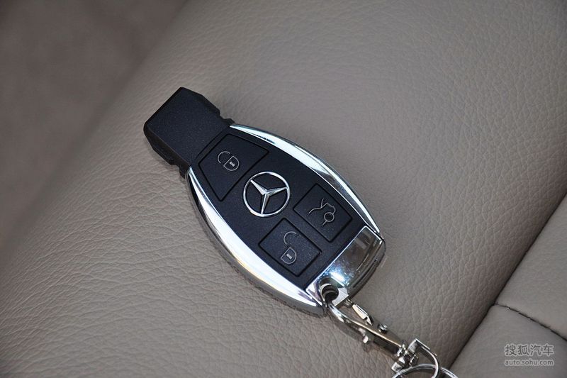 2012款奔驰e260l时尚型 - 汽车钥匙提示:支持键盘翻页 ←左 右