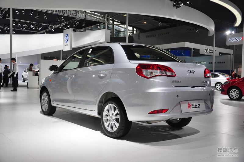 奇瑞新风云2三厢版广州车展实拍