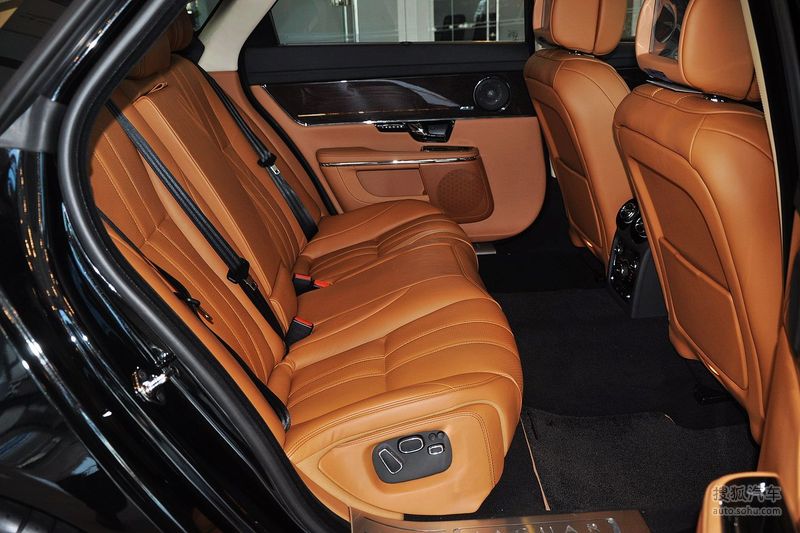 2013款捷豹xjl50sc巅峰创世版后排座椅
