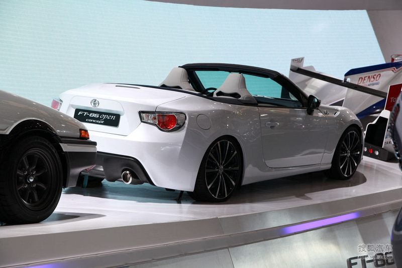 丰田ft-86敞篷概念车上海车展实拍     提示:支持键盘翻页 &larr;左