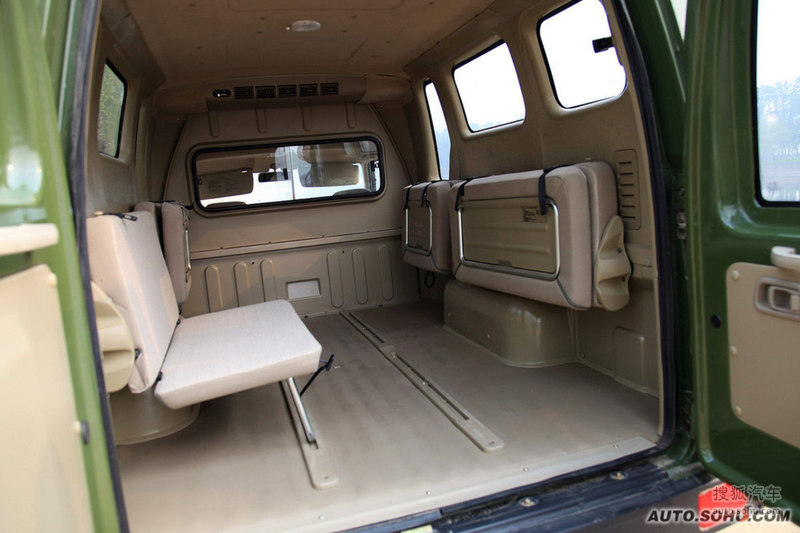 2009款郑州日产帕拉骐试驾