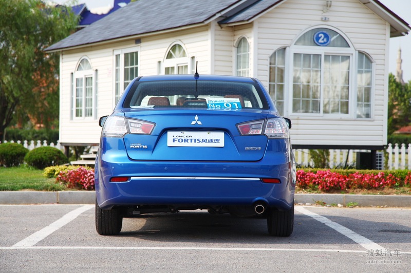 2013款三菱风迪思1.8l cvt大连试驾实拍