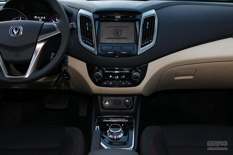 【 长安新能源逸动ev460图片】_2018款 ev300悦享型_黑色/米色_内饰