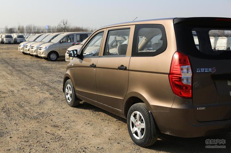 【 五菱宏光s图片】_大地棕_外观_搜狐汽车网
