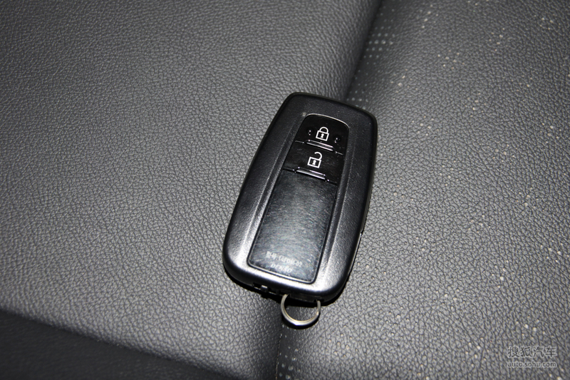 2018款一汽丰田奕泽20l奕炫版汽车钥匙
