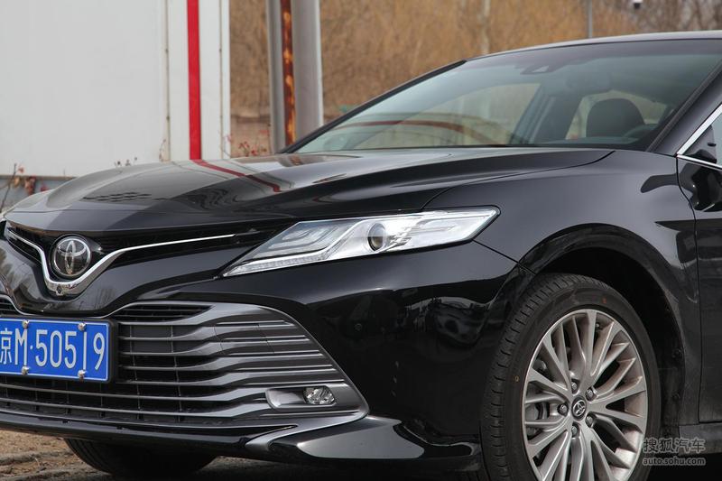 【 丰田凯美瑞图片】_墨晶黑_外观_搜狐汽车网