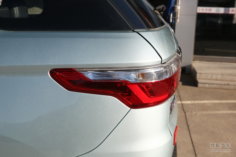 8l cvt精英型 5座_幻彩银_外观_搜狐汽车网